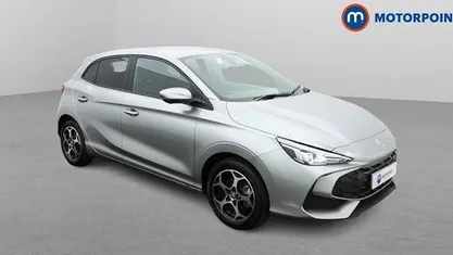Begagnad MG MG3 Trophy 194 HK (142 kW) 2025 Silver Halvkombi