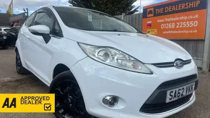 Used Ford Fiesta Zetec 82 HP (60 kW) 2012 White Hatchback