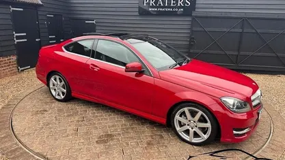 Używany Mercedes C250 Sport Edition 204 KM (150 kW) 2014 Czerwony Coupe