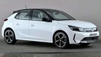 Used Vauxhall Corsa 75 HP (55 kW) 2023 White Hatchback