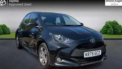 Usado Toyota Yaris Hybrid 116 HP (85 kW) 2026 Citadino