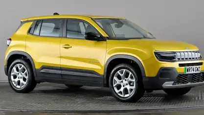 Usado Jeep Avenger Altitude 114 kW (156 CV) 2024 Amarillo SUV