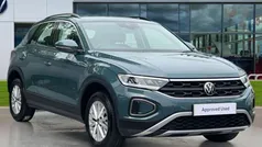 Petrol blue metallic Used 2024 VW T-Roc Life SUV | £22,600 (Fair price)