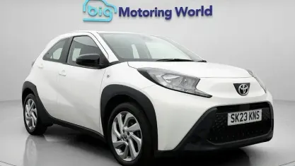 Używany Toyota Aygo X PURE 72 KM (52 kW) 2025 SUV