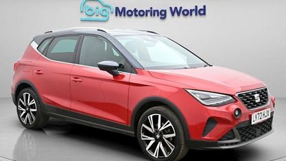 Używany Seat Arona FR 110 KM (80 kW) 2022 Czerwony SUV