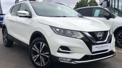 White Used 2018 Nissan Qashqai N-Connecta SUV | £10,499 (Fair price)