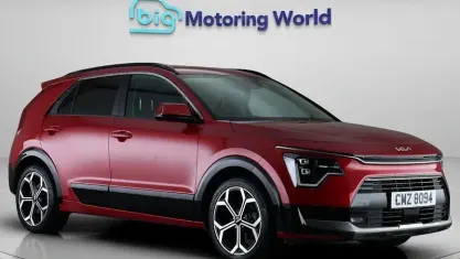 Usado Kia Niro 141 CV (103 kW) 2023 Rojo SUV