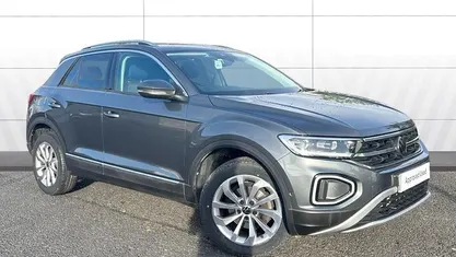 Used 2025 VW T-Roc Style SUV | £20,984 (Fair price)