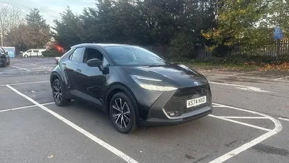 Used 2025 Toyota C-HR Design SUV | £27,713 (Fair price)