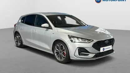 Used Ford Focus ST-Line X 155 HP (114 kW) 2024 Silver Hatchback