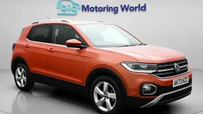 Begagnad VW T-Cross SEL 110 HK (80 kW) 2023 Orange SUV