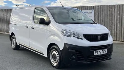 White Used 2023 Peugeot Expert Premium Van | £12,750 (Fair price)