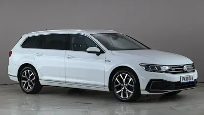 Begagnad VW Passat GTE 218 HK (160 kW) 2023 Kombi