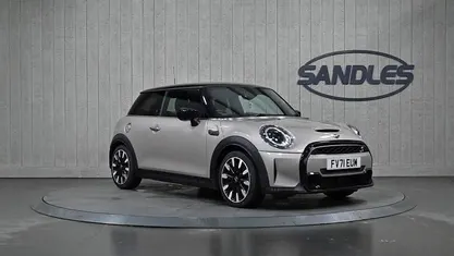Usado Mini Cooper S Exclusive 178 HP (130 kW) 2021 Cinzento Citadino