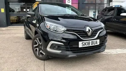Used Renault Captur Dynamique 90 HP (66 kW) 2018 Black SUV