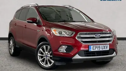 Used Ford Kuga Titanium 150 HP (110 kW) 2019 Red SUV