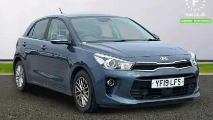 Używany Kia Rio 100 KM (73 kW) 2019 Niebieski Hatchback