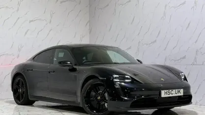 Usado Porsche Taycan 350 kW (476 HP) 2023 Sedan