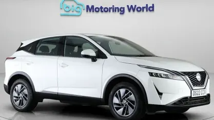 Used Nissan Qashqai Acenta Premium 158 HP (116 kW) 2022 White SUV