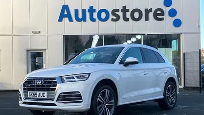 White Used 2019 Audi Q5 S-Line SUV | £23,995 (Fair price)