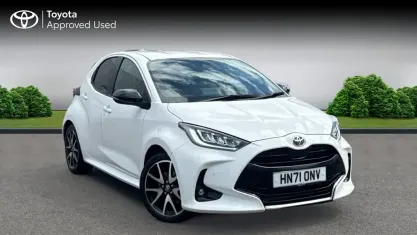 Second-hand Toyota Yaris Hybrid 116 CP (85 kW) 2021 Alb Hatchback
