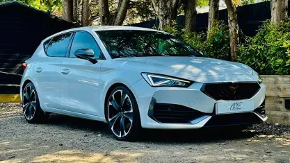 Used Cupra Leon VZ2 310 HP (228 kW) 2023 White Hatchback