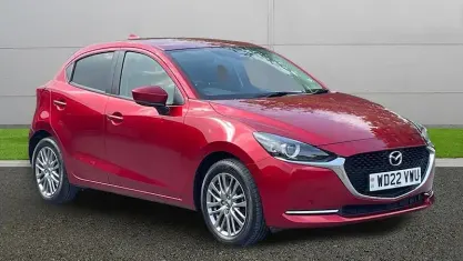 Używany Mazda 2 Inclusive 90 KM (66 kW) 2022 Czerwony Hatchback