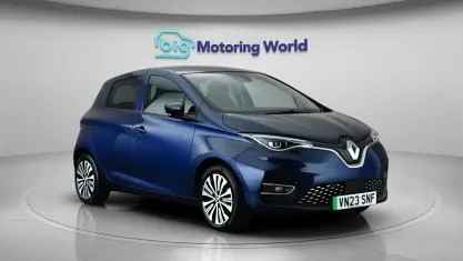 Used Renault Zoe Techno 100 kW (136 HP) 2023 Blue Hatchback