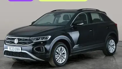 Used VW T-Roc Life 110 HP (80 kW) 2023 Black SUV