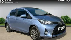 Blue Used 2016 Toyota Yaris Hatchback | £8,187 (Fair price)