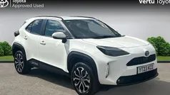 Used 2025 Toyota Yaris Hybrid Design Estate | £21,990 (Good price)