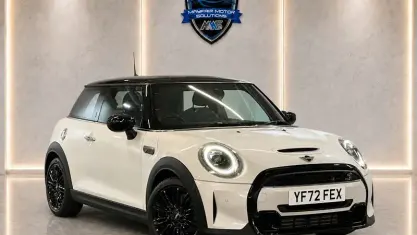Used Mini Cooper S Exclusive 178 HP (130 kW) 2022 White Hatchback
