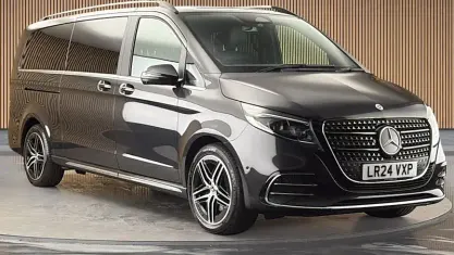 Used Mercedes V220 Premium 163 HP (119 kW) 2024 Grey MPV