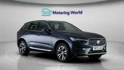 Used Volvo XC60 Core 349 HP (256 kW) 2022 Blue SUV