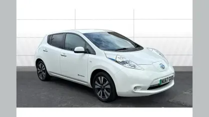 Used Nissan Leaf Tekna 80 kW (109 HP) 2017 White Hatchback