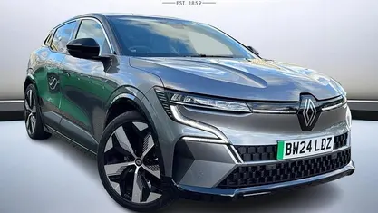 Grey/black Used 2024 Renault Mégane Komfort Hatchback | £21,399 (Fair price)