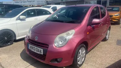 Usado Suzuki Alto SZ4 68 HP (50 kW) 2013 Rosa Citadino