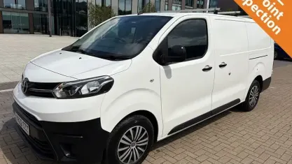 Used Toyota Proace 140 HP (102 kW) 2022 White MPV