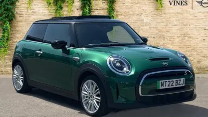 Used Mini Cooper Level 3 135 kW (184 HP) 2023 Hatchback