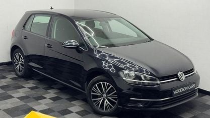 Second-hand VW Golf VII SE 125 CP (91 kW) 2017 Negru Hatchback