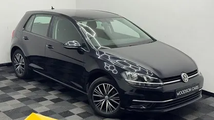 Begagnad VW Golf VII SE 125 HK (91 kW) 2017 Svart Halvkombi