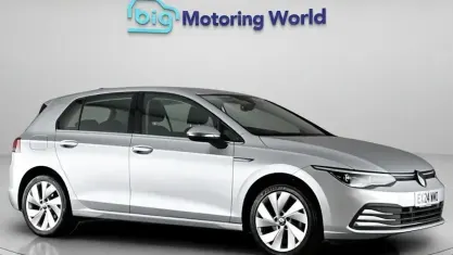Used VW Golf VIII Style 150 HP (110 kW) 2023 Silver Hatchback