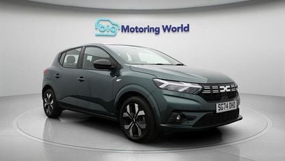 Gebraucht Dacia Sandero Journey 91 PS (66 kW) 2024 Grün Kleinwagen