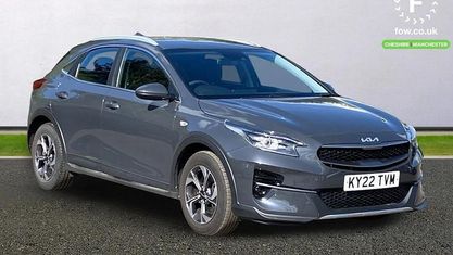 Usado Kia XCeed 120 HP (88 kW) 2022 Cinzento SUV