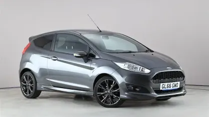 Usado Ford Fiesta ST-Line 101 HP (74 kW) 2016 Cinzento Citadino