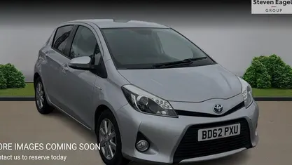 Used Toyota Yaris Hybrid T4 101 HP (74 kW) 2013 Hatchback