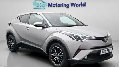 Używany Toyota C-HR 116 KM (85 kW) 2019 Srebrny SUV