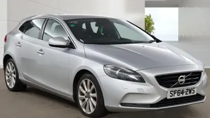 Used Volvo V40 SE Lux 114 HP (83 kW) 2015 Hatchback