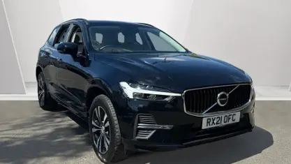 Used Volvo XC60 Momentum 250 HP (183 kW) 2021 Black SUV