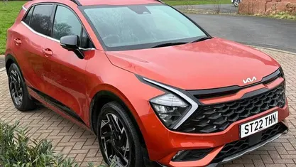 Used Kia Sportage GT-Line 180 HP (132 kW) 2022 Orange SUV